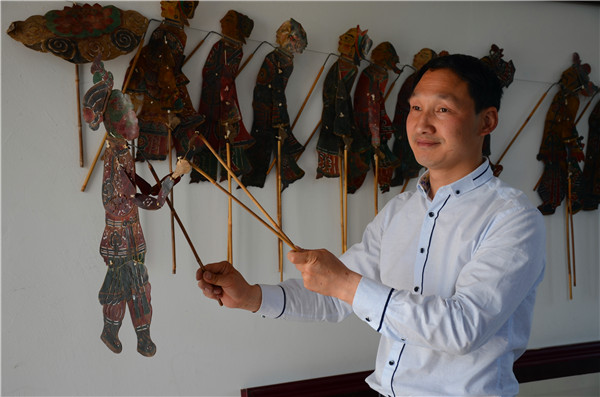 2017042413343695.jpg 公司研究生积极开展主题采风活动