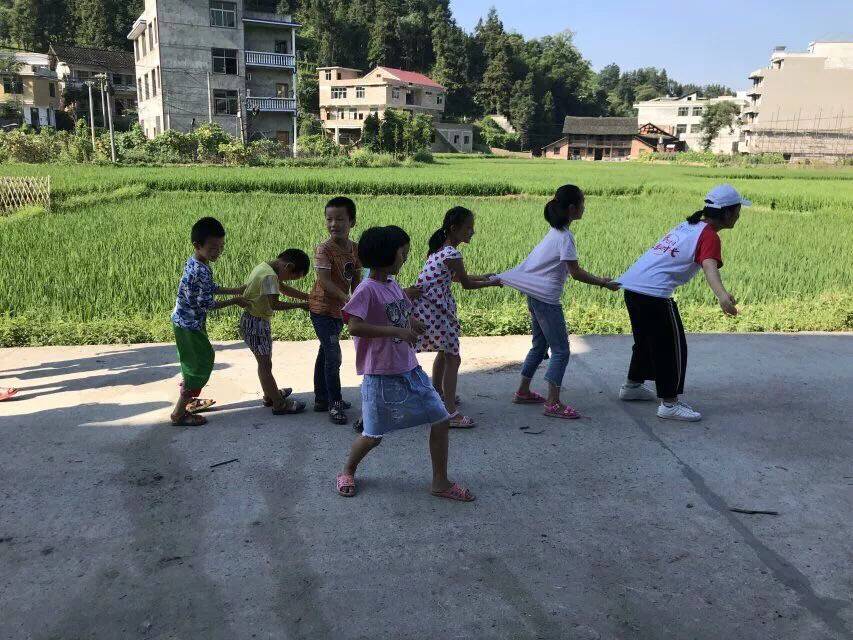 【暑期社会实践专题】公司开展“关爱留守儿童”暑期员工社会实践活动