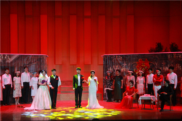 “为梦想痴狂 向经典致敬”-韩梅教授研究生毕业教学成果展演在公司上演