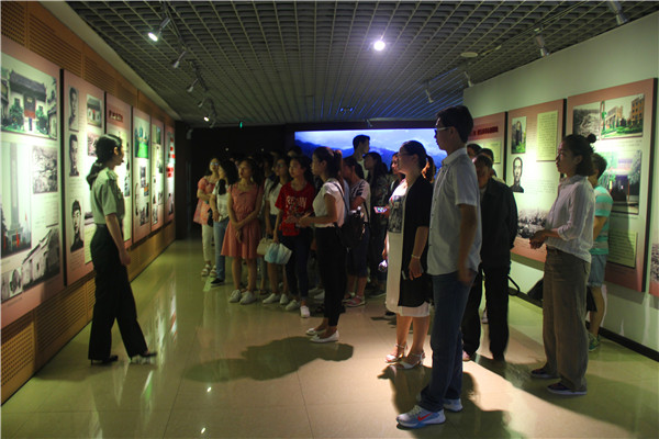 公司员工党员赴鄂豫皖革命纪念馆开展“两学一做”党日活动